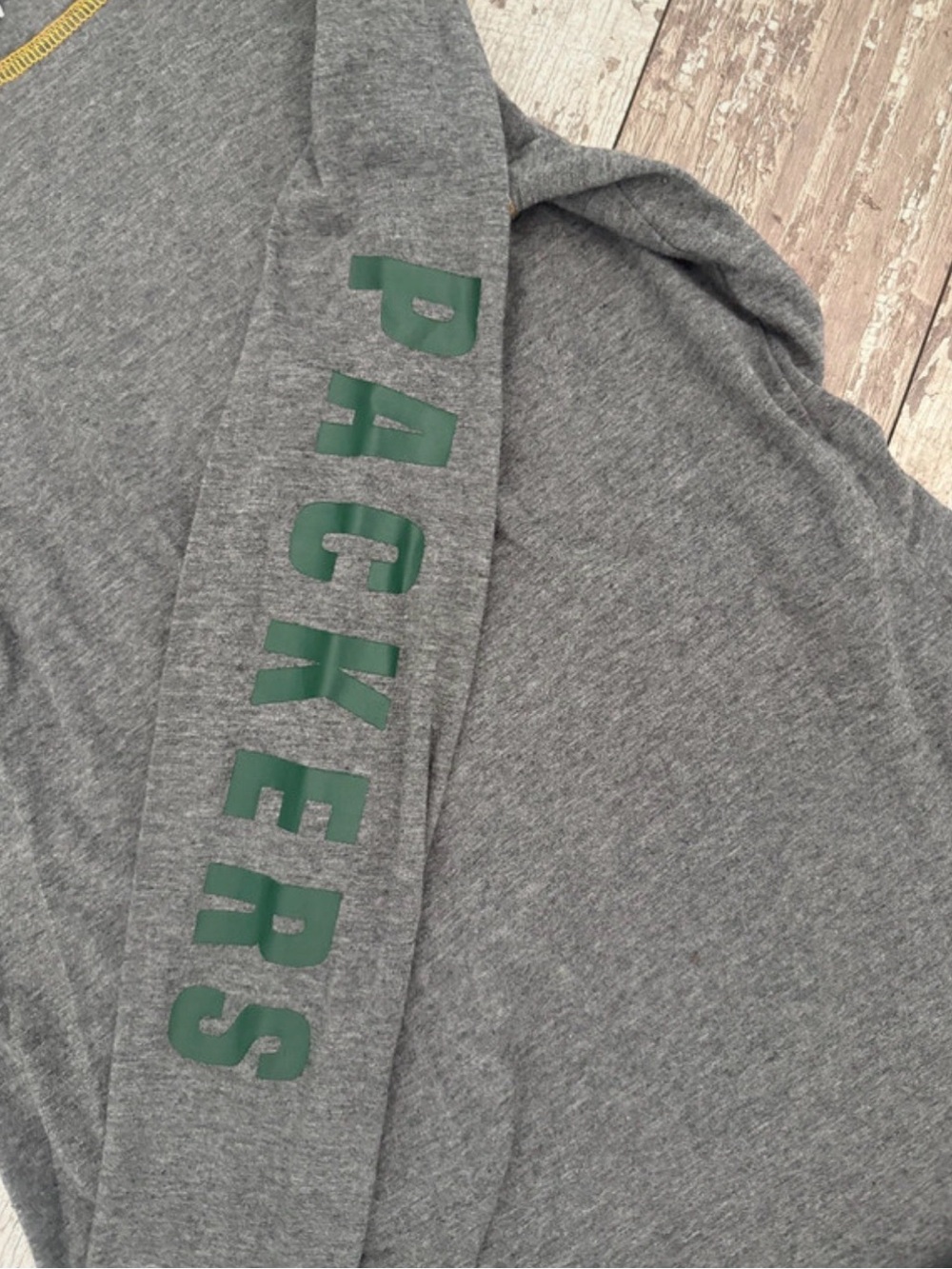 Erin Andrew’s Wear brand women’s small Packers long sleeve